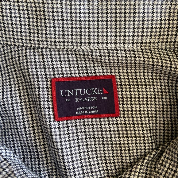 UNTUCKit long sleeve button down shirt - Picture 2 of 3